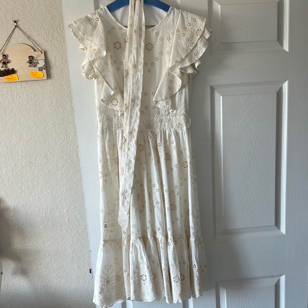 Ivy City Co White Sleeveless Halter Midi Sundress